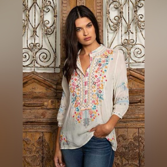 Johnny Was Tops - Johnny Was rayon button tunic Size Medium